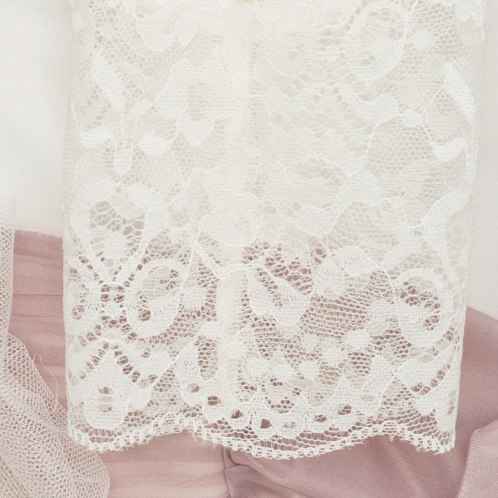 Vestido de comuniôn para niña con una flor y lazada rosa de Marla - Modini Shop