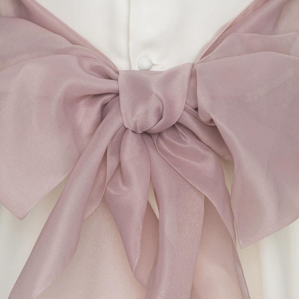 Vestido de comuniôn para niña con una flor y lazada rosa de Marla - Modini Shop