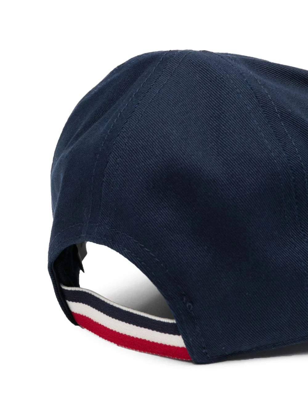 Gorra con parche del logo de la marca MONCLER