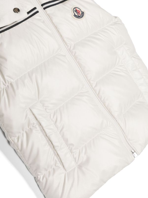 Chaleco acolchado con capucha y logo MONCLER