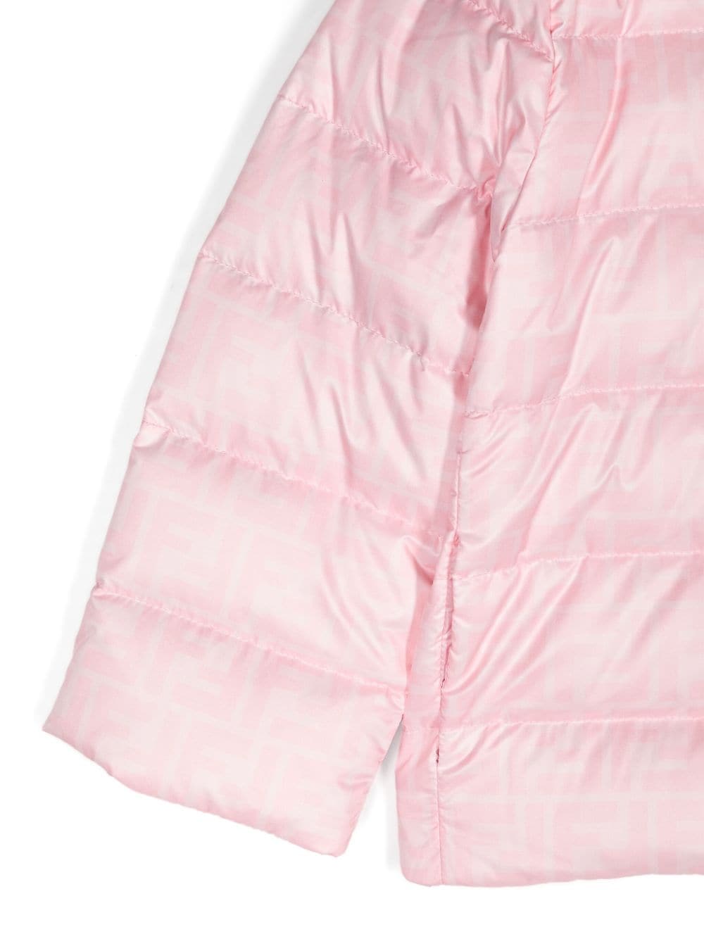Chaqueta capitonada con logo de la marca Fendi Kids