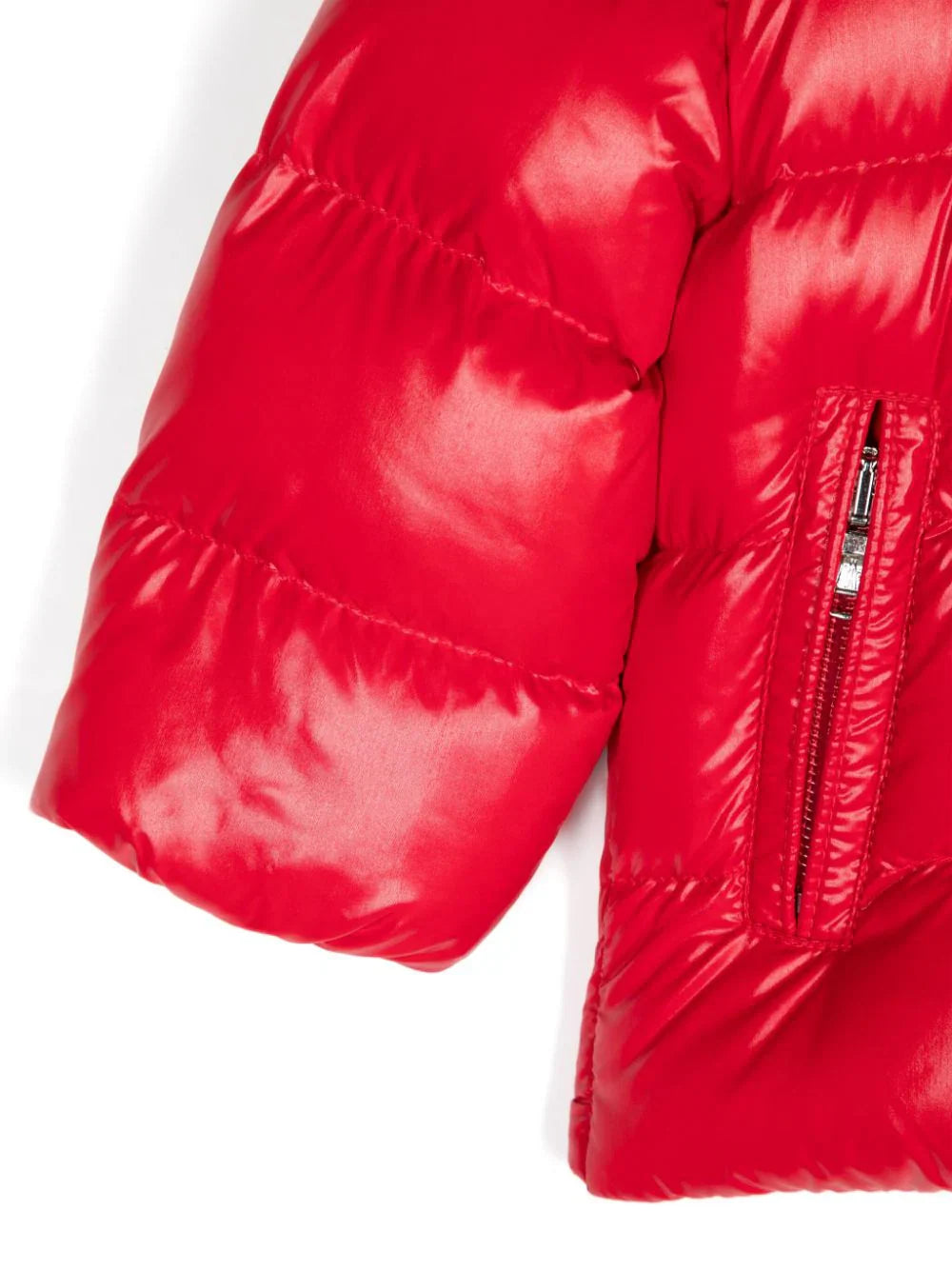 Chammara rojo con capucha de la marca MONCLER