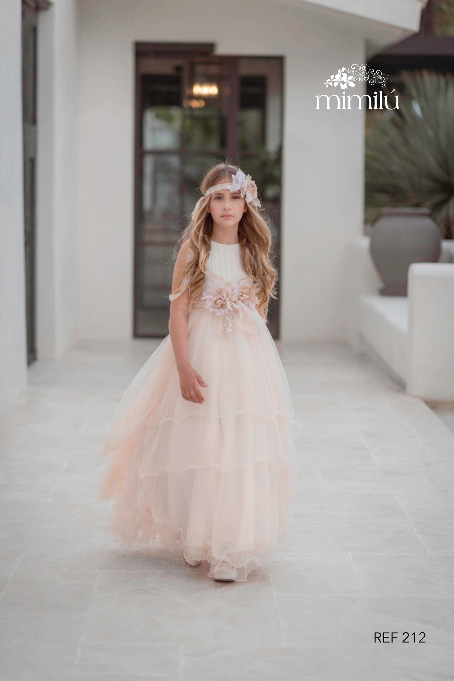 Vestido de comunión 212 para niñas de la marca MIMILÚ