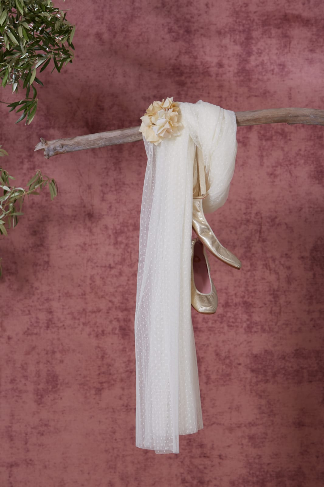 Vestido Nicole de comunión para niña de la marca Flor de C