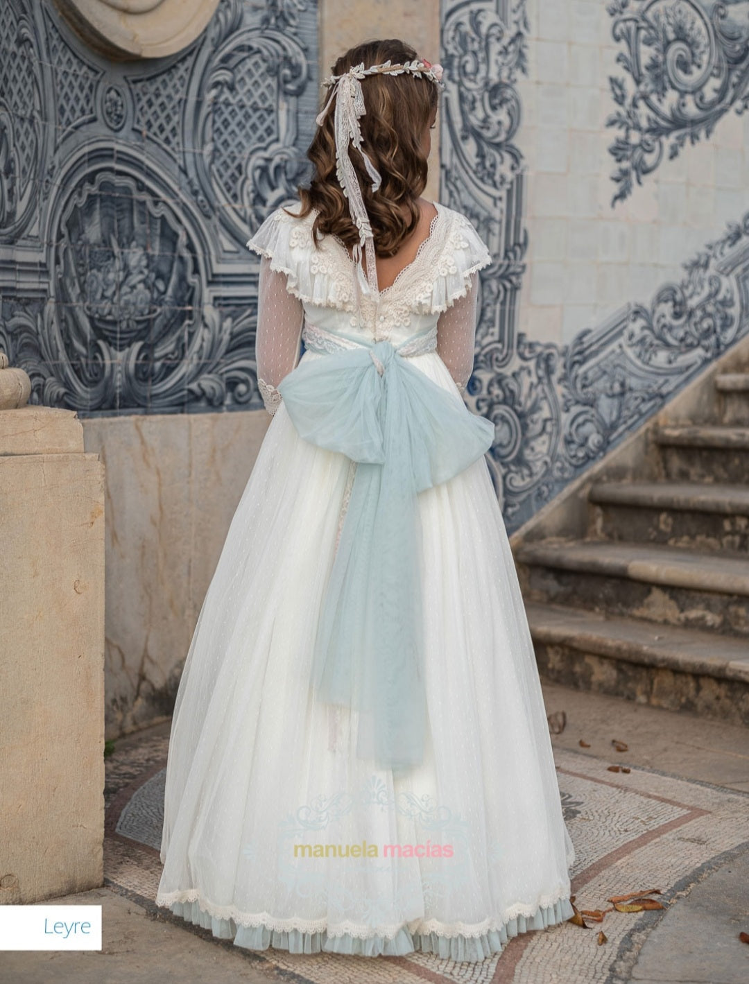 Vestido LEYRE de comunión para niña de la marca Manuela (corona de flores incluida)
