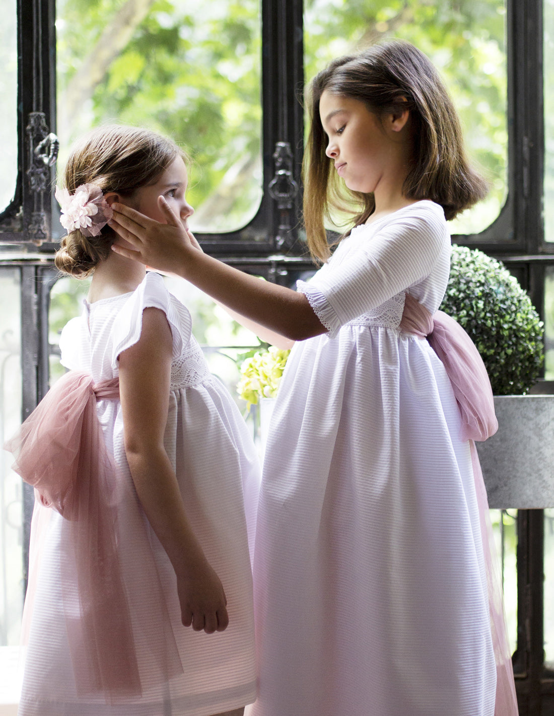Vestido de comunión Bolillos para niña de la marca Un Vestido Para Tí