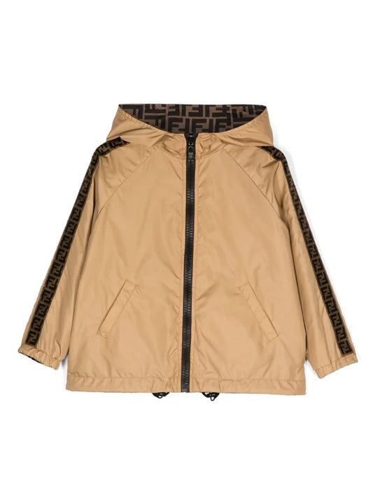 Chaqueta  beige con capucha  y logo FF de la marca Fendi Kids