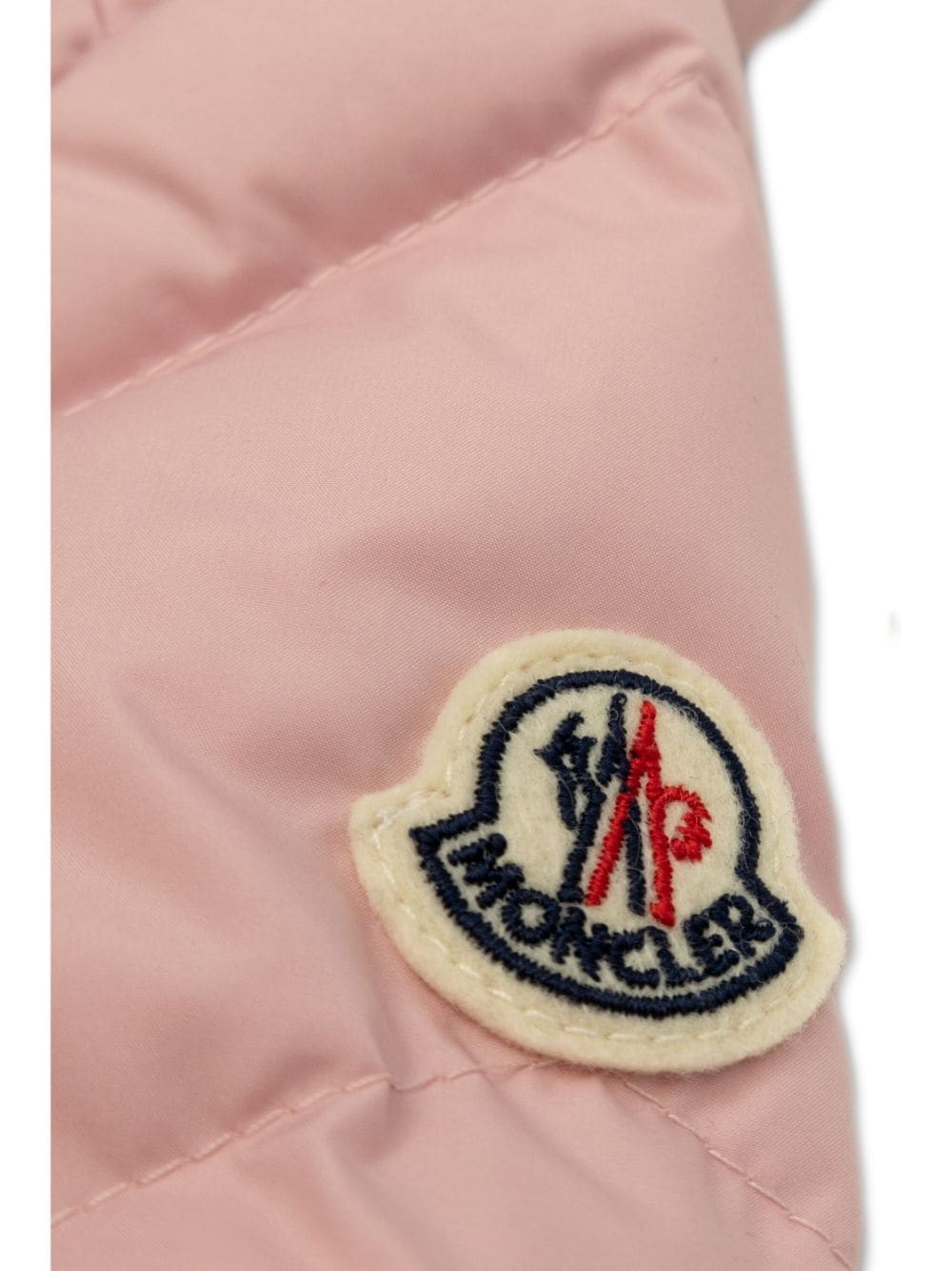 Chaqueta capitonada con parche del logode la marca MONCLER