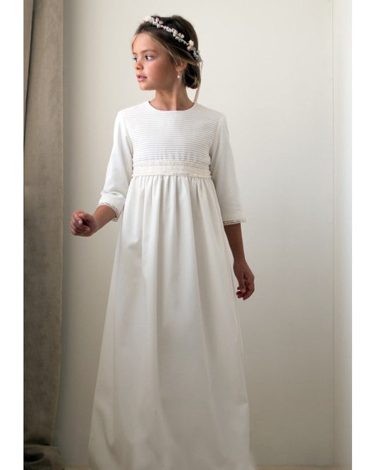 Vestido de comunión Lucia de la marca PETRITAS (lazada no incluida)